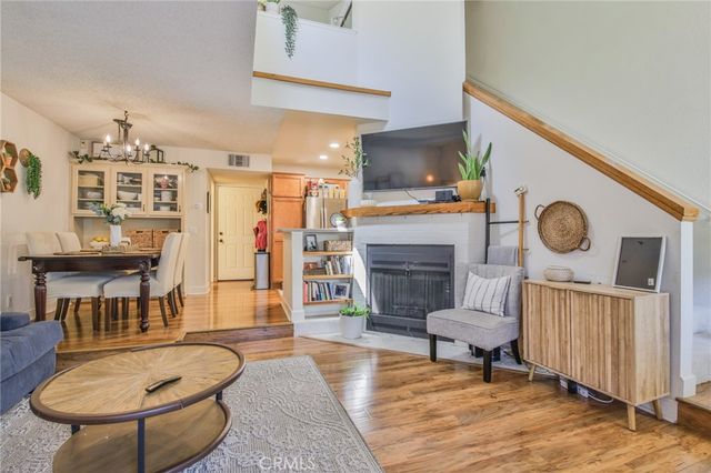 988 W Arrow Highway E, Upland, CA 91786
