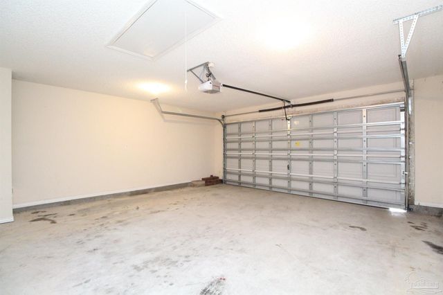 6462 Sarasota St, Pensacola, FL 32526