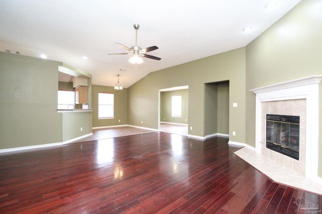 6462 Sarasota St, Pensacola, FL 32526