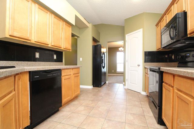 6462 Sarasota St, Pensacola, FL 32526