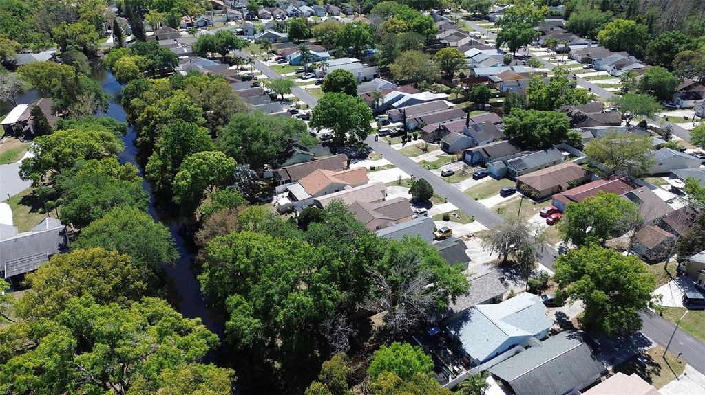 Image 2 of property listing at 4414 VENICE DRIVE, Land O Lakes, FL 34639