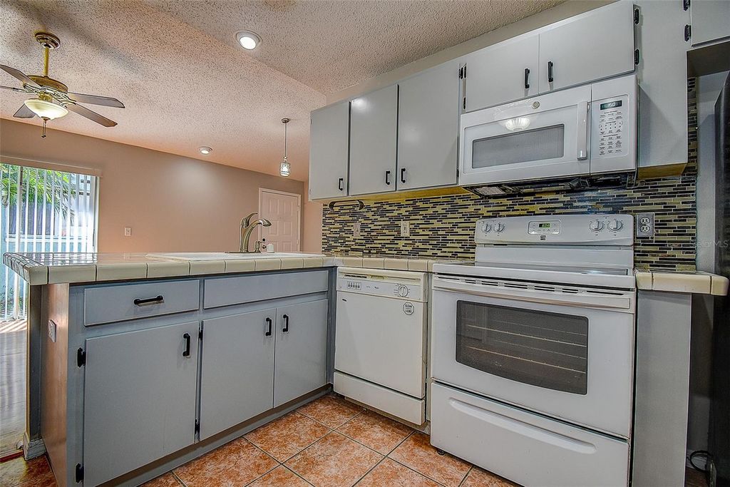 Image 10 of property listing at 4414 VENICE DRIVE, Land O Lakes, FL 34639