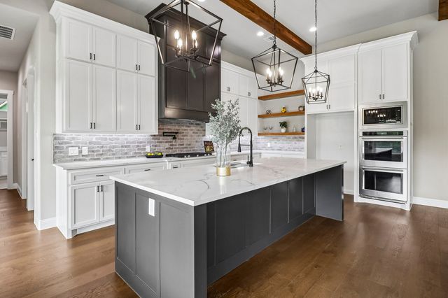 3080 Glen Oaks Drive, Waxahachie, TX 75165