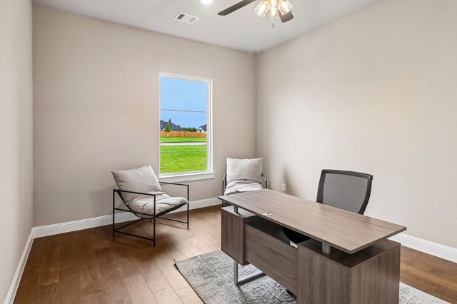 3080 Glen Oaks Drive, Waxahachie, TX 75165