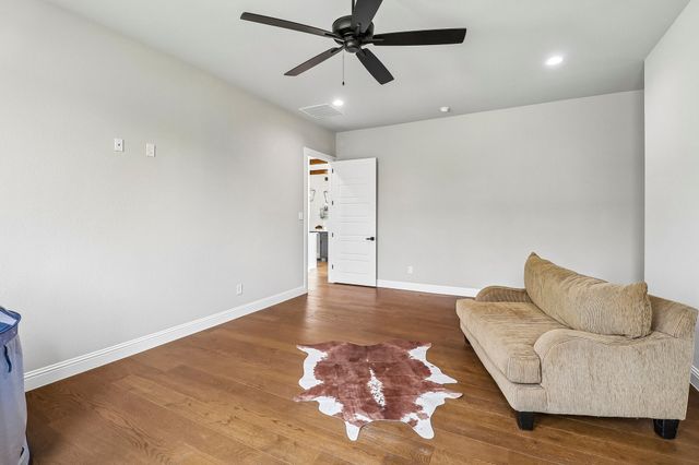 3080 Glen Oaks Drive, Waxahachie, TX 75165