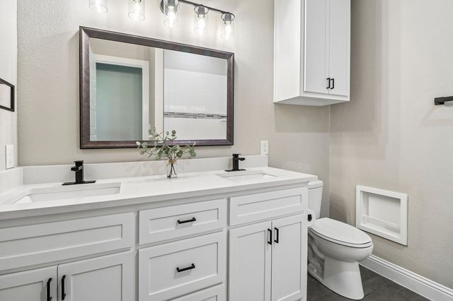 3080 Glen Oaks Drive, Waxahachie, TX 75165