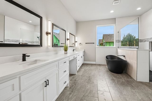 3080 Glen Oaks Drive, Waxahachie, TX 75165