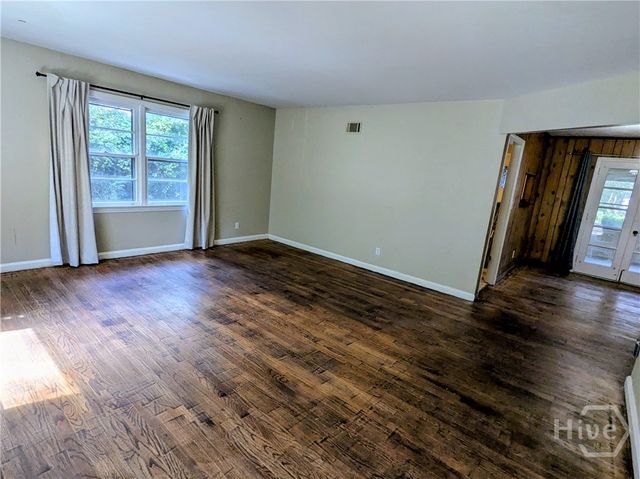 12 Dyches Drive, Savannah, GA 31406