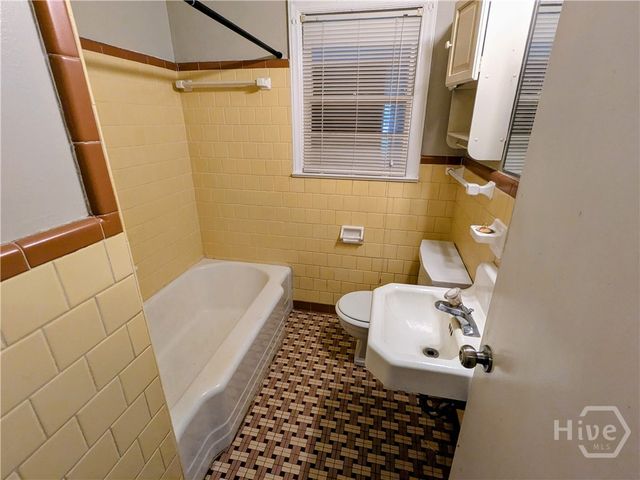 12 Dyches Drive, Savannah, GA 31406