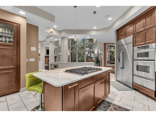 13829 Se CLAREMONT St, Happy Valley, OR 97086