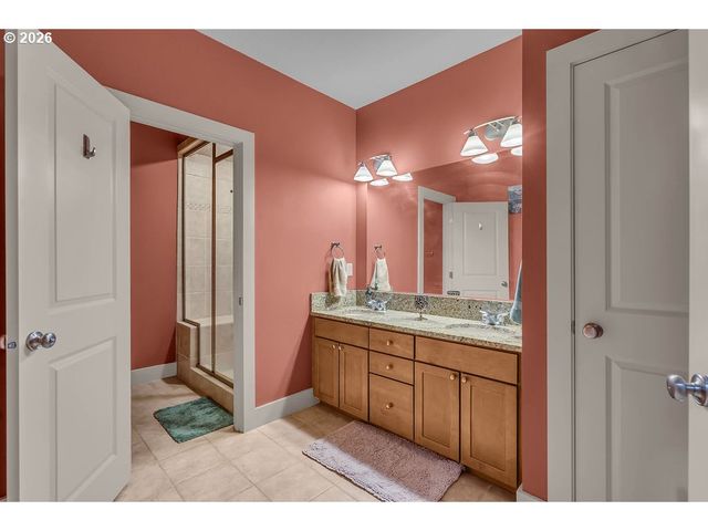 13829 Se CLAREMONT St, Happy Valley, OR 97086