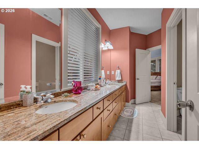 13829 Se CLAREMONT St, Happy Valley, OR 97086