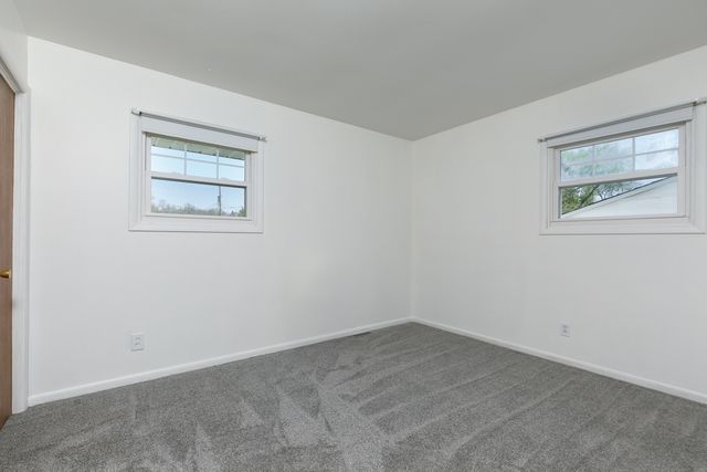 5003 45th Avenue Court, Moline, IL 61265