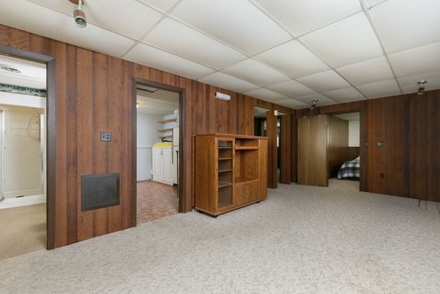 5003 45th Avenue Court, Moline, IL 61265