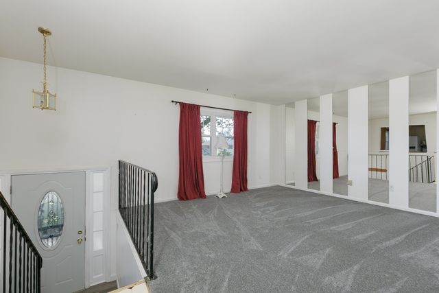5003 45th Avenue Court, Moline, IL 61265