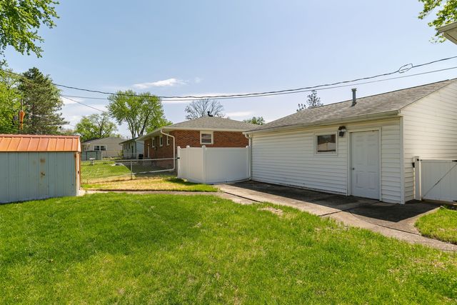 5003 45th Avenue Court, Moline, IL 61265