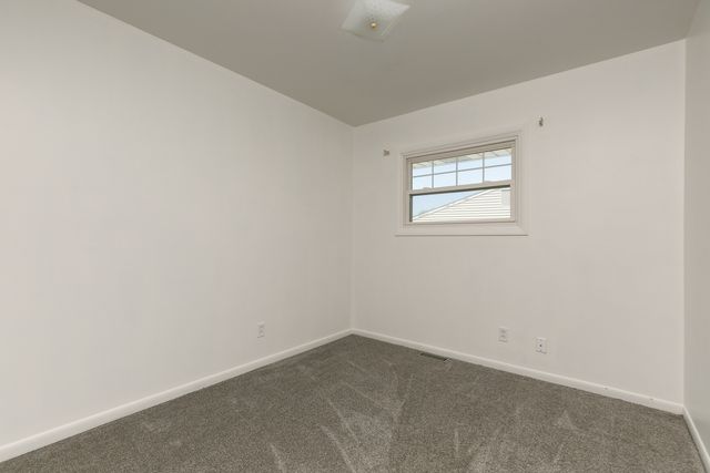 5003 45th Avenue Court, Moline, IL 61265