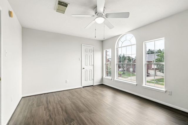 20907 Divellec Lane, Spring, TX 77388