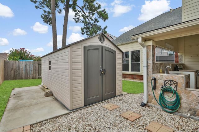20907 Divellec Lane, Spring, TX 77388