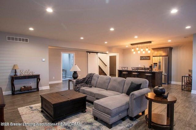 9285 Guinea Road, Grand Ledge, MI 48837