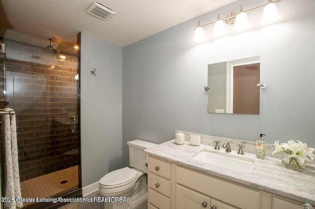 9285 Guinea Road, Grand Ledge, MI 48837