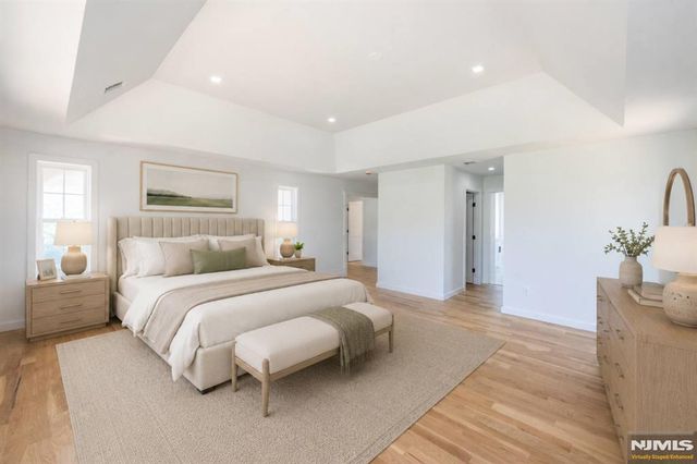 9 Emerald Drive, Hamburg, NJ 07419