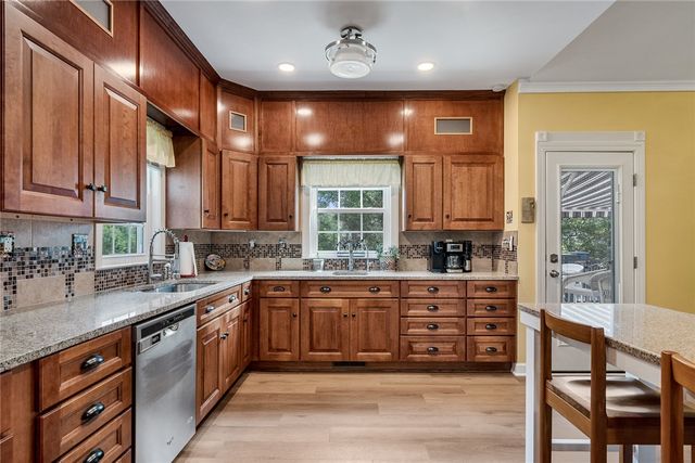 106 Roxbury Court, Anderson, SC 29625