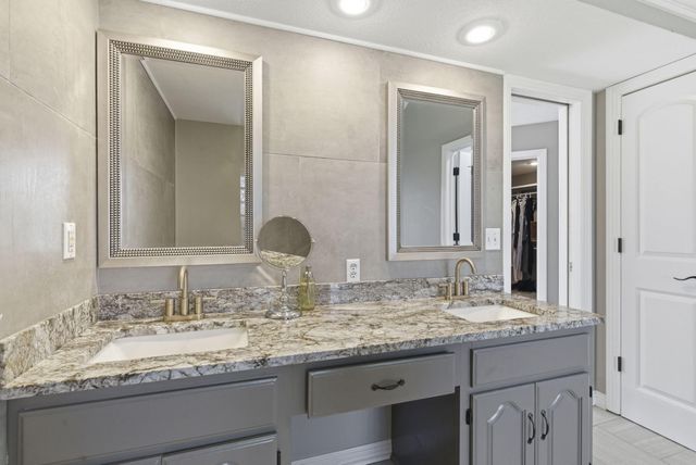 3770 E Turtle Hatch Road, Springfield, MO 65809