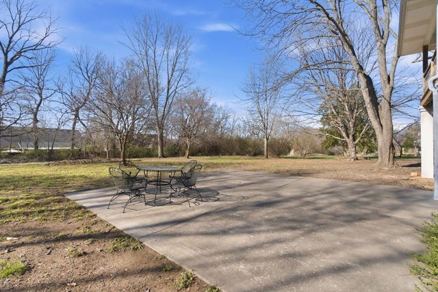 3770 E Turtle Hatch Road, Springfield, MO 65809