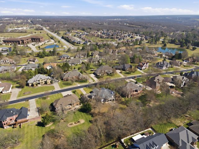 3770 E Turtle Hatch Road, Springfield, MO 65809