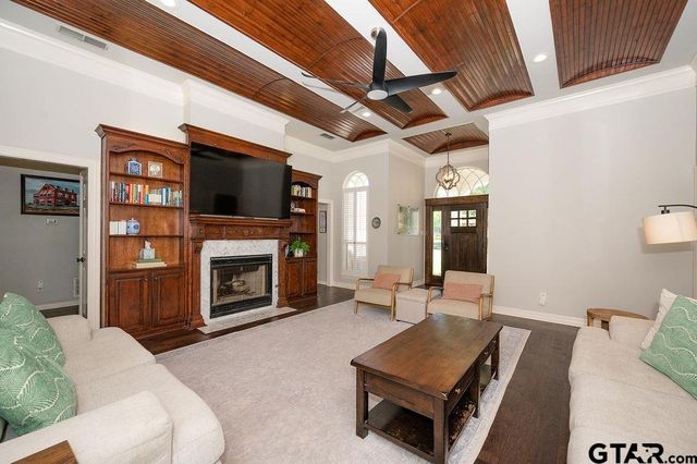 5703 Spring Creek, Tyler, TX 75703
