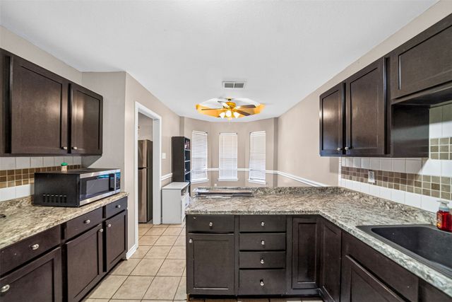 9314 Londonderry, Tyler, TX 75703