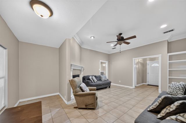 9314 Londonderry, Tyler, TX 75703