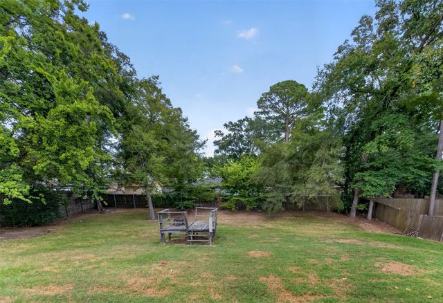 9314 Londonderry, Tyler, TX 75703