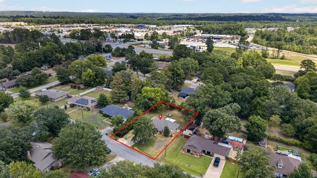 9314 Londonderry, Tyler, TX 75703
