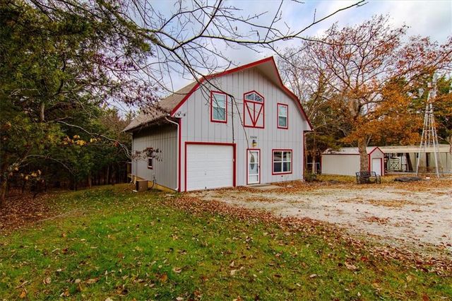 30695 UU Highway, Warsaw, MO 65355