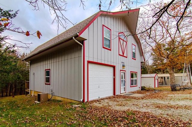 30695 UU Highway, Warsaw, MO 65355