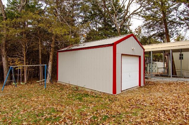 30695 UU Highway, Warsaw, MO 65355