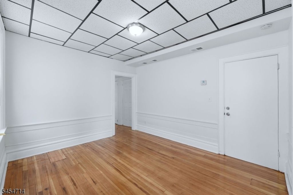 250 Elmwood Ave, East Orange City, NJ 07018 — photo 3