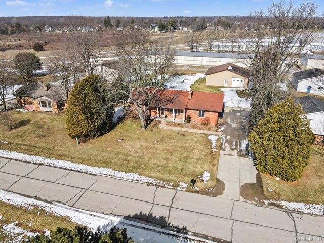 8783 Skylane Drive, Brighton Township, MI 48114