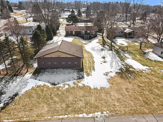 8783 Skylane Drive, Brighton Township, MI 48114
