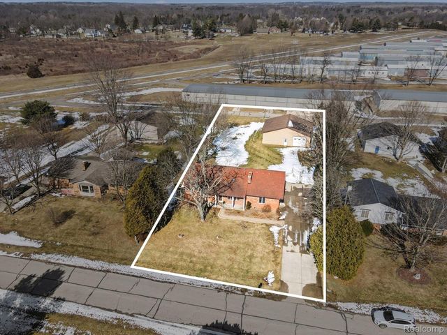 8783 Skylane Drive, Brighton Township, MI 48114