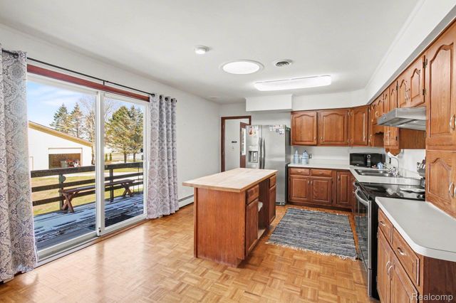 8783 Skylane Drive, Brighton Township, MI 48114