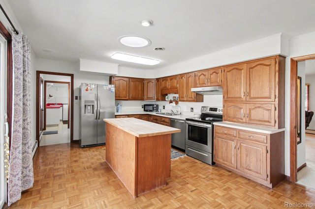 8783 Skylane Drive, Brighton Township, MI 48114