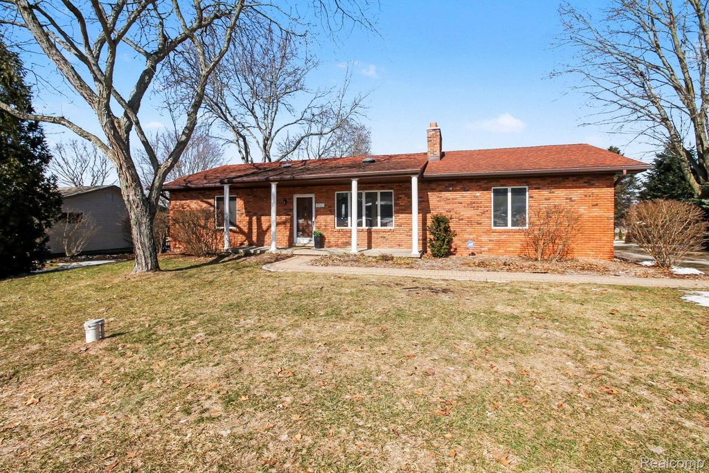 8783 Skylane Drive, Brighton Township, MI 48114