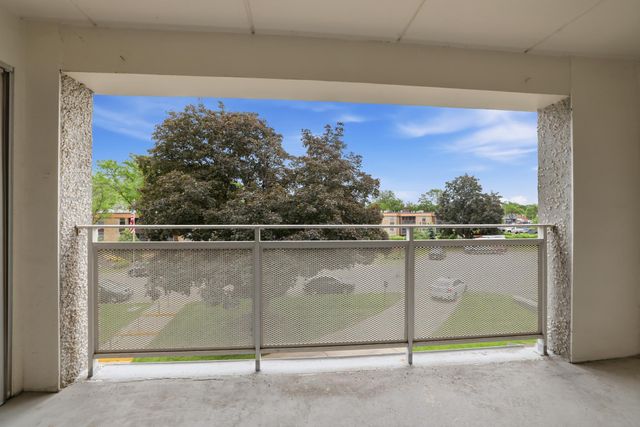 6450 York Avenue S 308, Edina, MN 55435