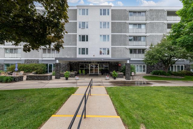 6450 York Avenue S 308, Edina, MN 55435