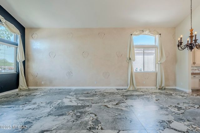 13258 N Pioneer Way, Oro Valley, AZ 85755