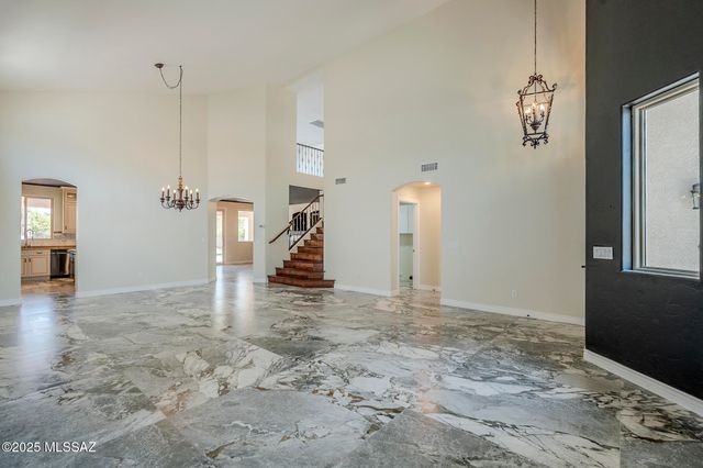 13258 N Pioneer Way, Oro Valley, AZ 85755