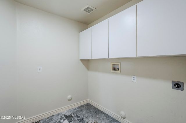 13258 N Pioneer Way, Oro Valley, AZ 85755